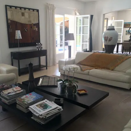 Luxueuse Avec Piscine Sur Les Hauts De *