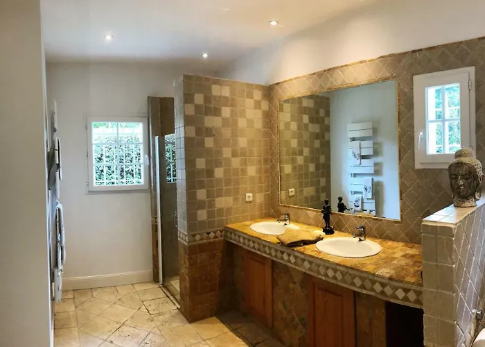 Luxueuse Avec Piscine Sur Les Hauts De Villa