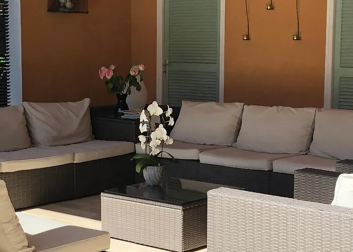 Villa Luxueuse Avec Piscine Sur Les Hauts De *